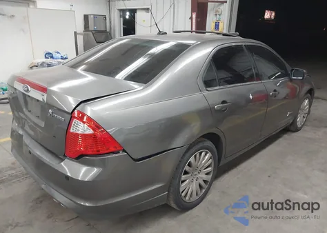 2010 Ford Fusion Hybrid z USA, uszkodzony, nr VIN 3FADP0L32AR361496